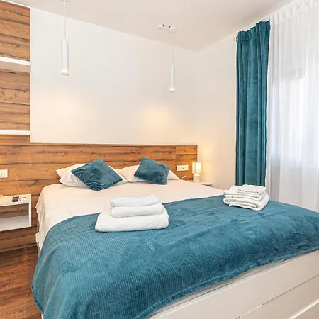 Holiday home Amazing In With House Sea View *
