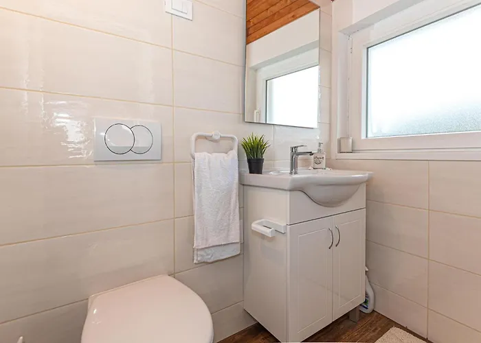 Cozy In * Brodarica (Sibenik-Knin)